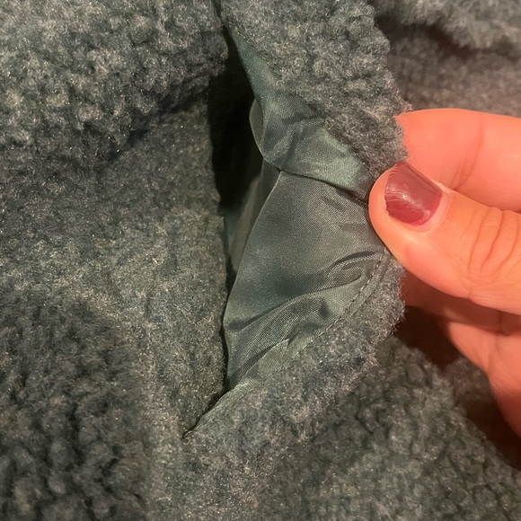 American Eagle Cropped Sherpa Shacket Oversized - Picture 15 of 16